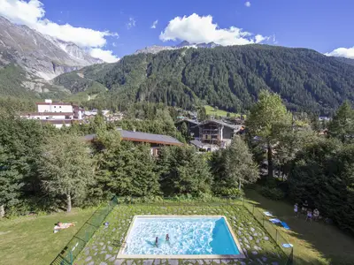 Gemeinsamen Garten mit Pool (17 Apartments