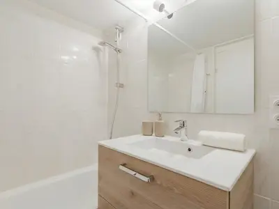 Badezimmer mit Badewanne