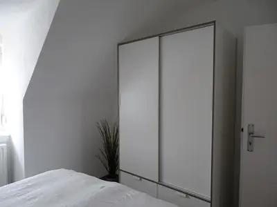 Schrank Schlafzimmer