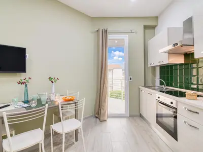 Küche und Essbereich