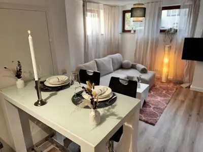 Apartment Auszeit Taubertal Esstisch