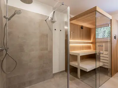 Suite 9 - Thörl 162-26