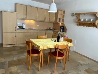 Küchenecke mit Sitzbereich