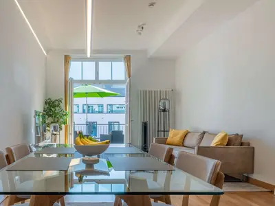 Photo, INSIDE, OUTSIDE