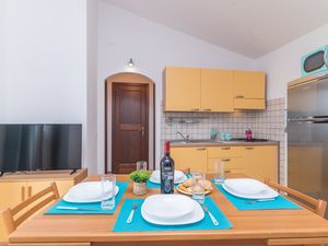 23708257-Appartement-5-Badesi-300x225-3