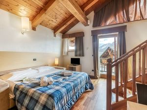 24036697-Appartement-4-Bardonecchia-300x225-3