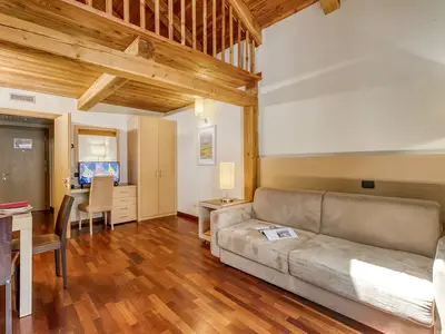 Schlafsofa (Schlafbereich für Studio)