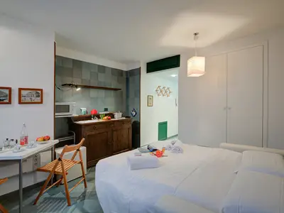 Schlafsofa (Schlafbereich für Studio)