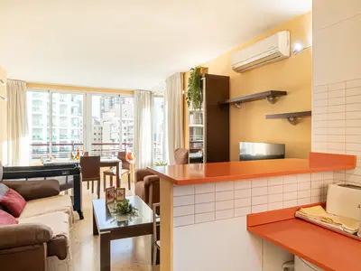 Küche und Essbereich