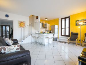 24039175-Appartement-4-Blevio-300x225-3