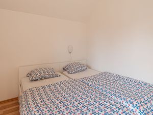 23997504-Appartement-2-Bloke-300x225-4