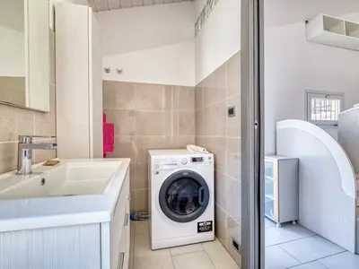 Badezimmer mit Dusche