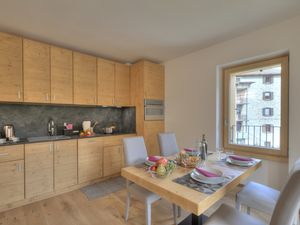 23993279-Appartement-4-Bormio-300x225-4