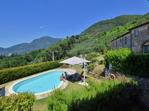 23707141-Appartement-4-Camaiore-300x225-1