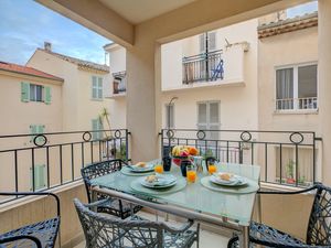 23707643-Appartement-3-Cannes-300x225-2
