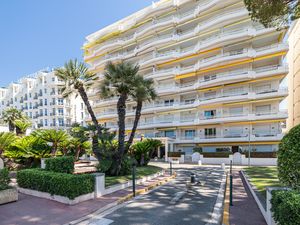 24047567-Appartement-4-Cannes-300x225-2