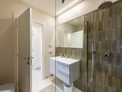 Zweites Badezimmer