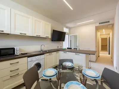 Küche und Essbereich