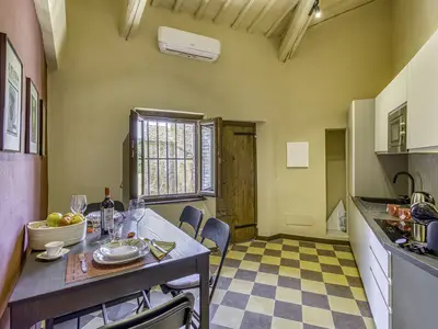 Küche und Essbereich