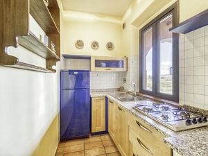 23706888-Appartement-4-Castiglione Del Lago-300x225-4