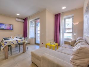 23706994-Appartement-4-Catania-300x225-3