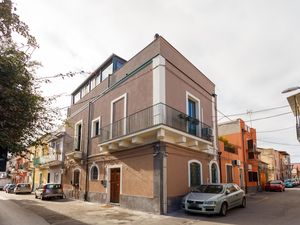 23707324-Appartement-3-Catania-300x225-1