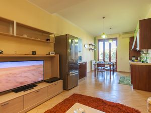 23976035-Appartement-6-Catania-300x225-1