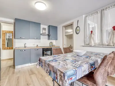 Küche und Essbereich