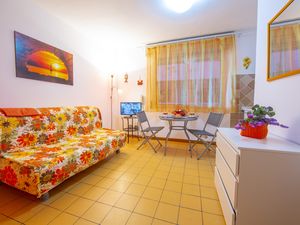 23706405-Appartement-2-Cervo-300x225-1