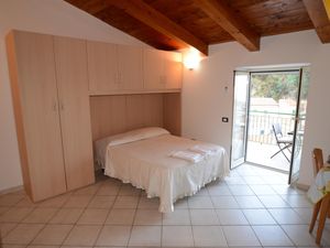 23706866-Appartement-2-Cetara-300x225-2