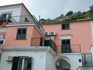 23706870-Appartement-3-Cetara-300x225-1