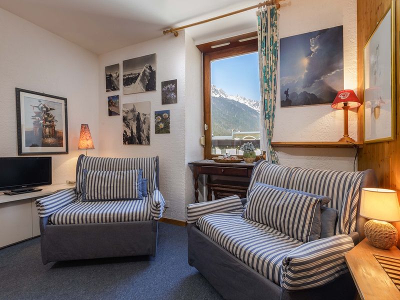 23706823-Appartement-2-Chamonix-Mont-Blanc-800x600-2