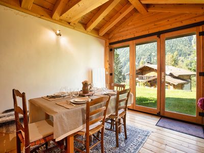 Wohnen mit Zugang zur offenen Terrasse