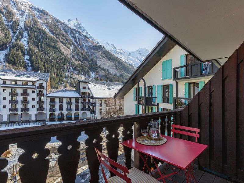 23708177-Appartement-2-Chamonix-Mont-Blanc-800x600-0