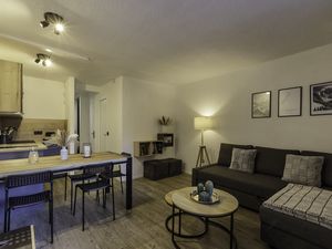 23917455-Appartement-6-Chamonix-Mont-Blanc-300x225-1