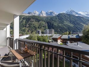 23707346-Appartement-5-Chamonix-Mont-Blanc-300x225-1