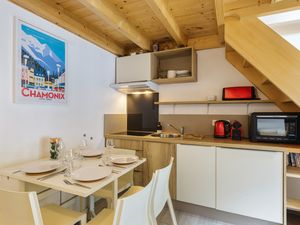 23707645-Appartement-4-Chamonix-Mont-Blanc-300x225-5