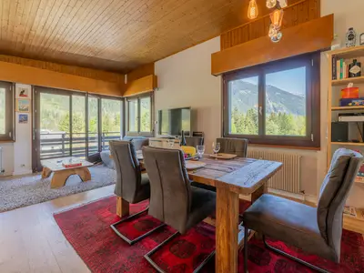 Wohn- und Esszimmer