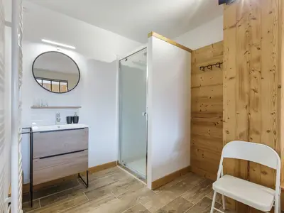 Ensuite-Dusche im Schlafzimmer