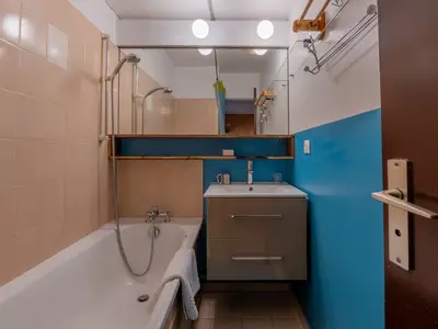 Badezimmer mit Badewanne