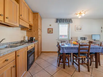 Küche und Essbereich