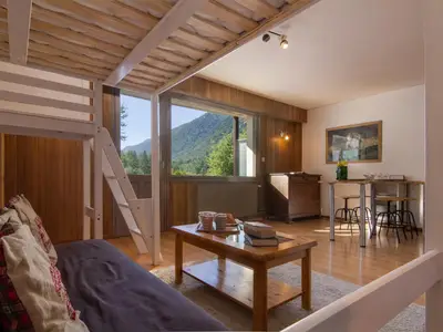 Heller Wohn- und Essbereich