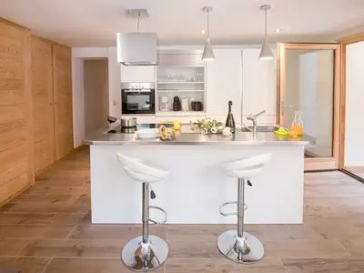 Voll ausgestattete Küche - mit Geschirrspüler