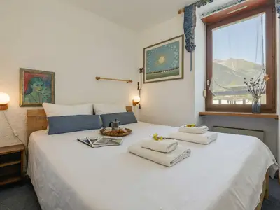 Großes Bett für 2 Personen im Hauptschlafzimmer