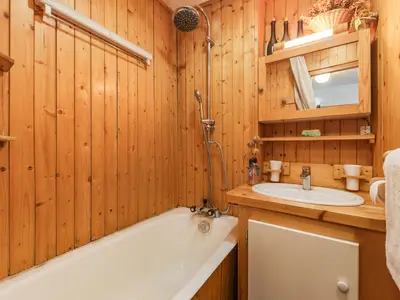 Bardenzimmer ganz aus Holz