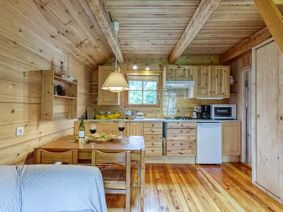 Küche und Essbereich