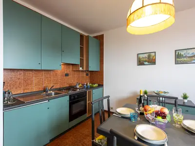 Küche und Essbereich