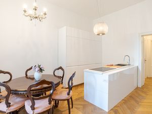 24039234-Appartement-8-Como-300x225-3