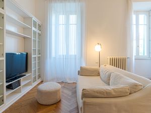 24039234-Appartement-8-Como-300x225-5