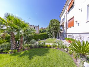 23706650-Appartement-6-Desenzano Del Garda-300x225-3